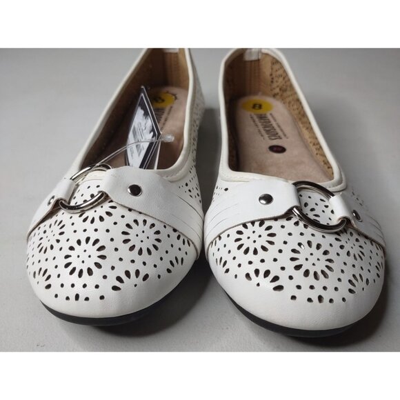 Harborsides Giovana White Metal O-ring Floral Perforated Flats Size 8 Wide NWT - Picture 2 of 16